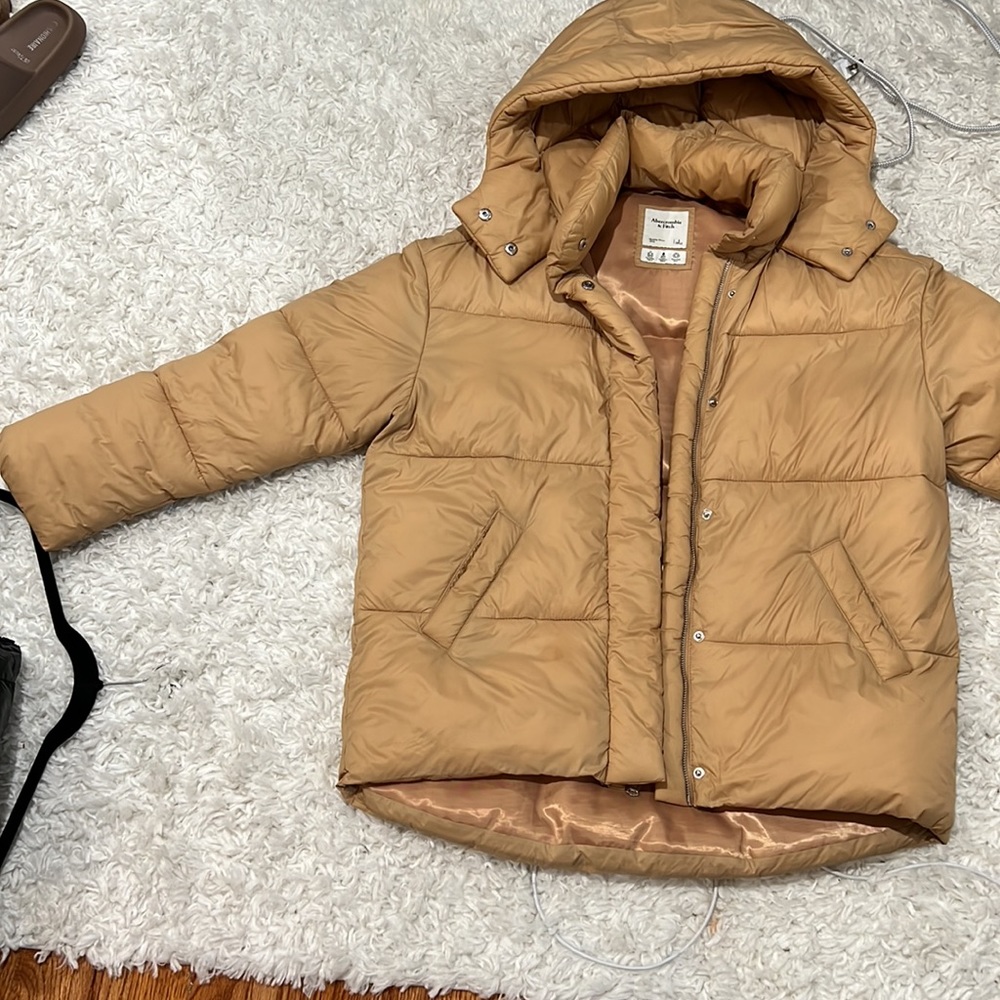 Abercrombie Mid Length Puffer - Picture 3 of 7